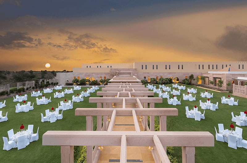 Expansive lawns for outdoor wedding celebrations