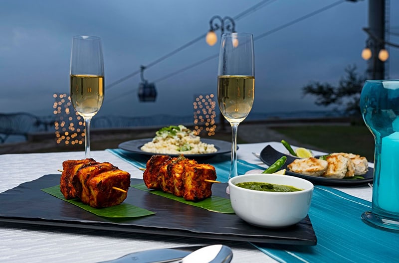 Romantic dining, bar and spa retreats