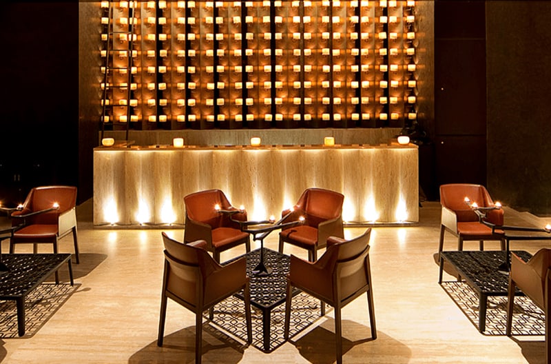 Romantic candlelit dinners for couples
