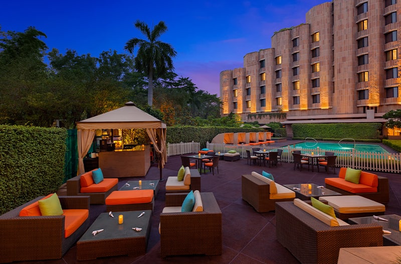 Romantic rooftop evenings for couples