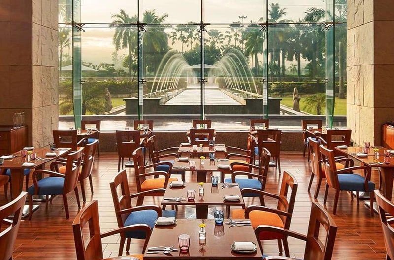 6 dining and bar destinations