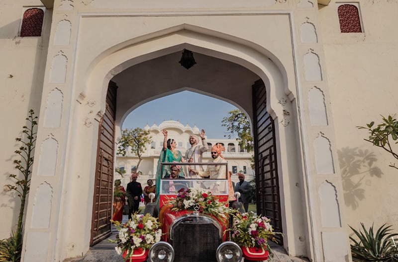 Royal baraat palace gate arrival