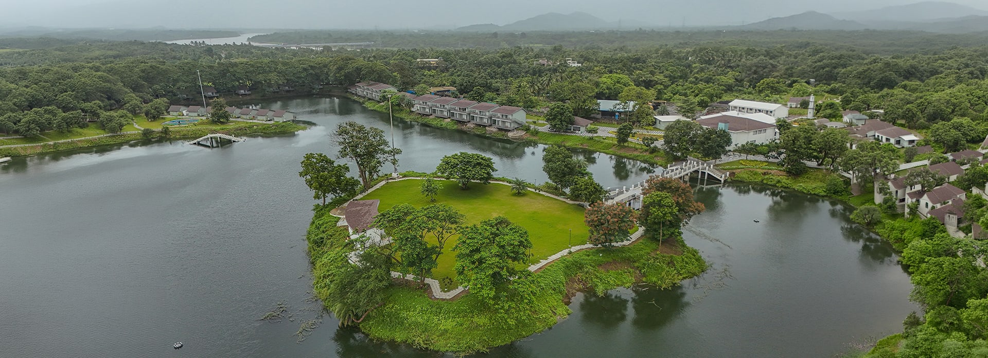 Praveg Lake Resort Daman header image