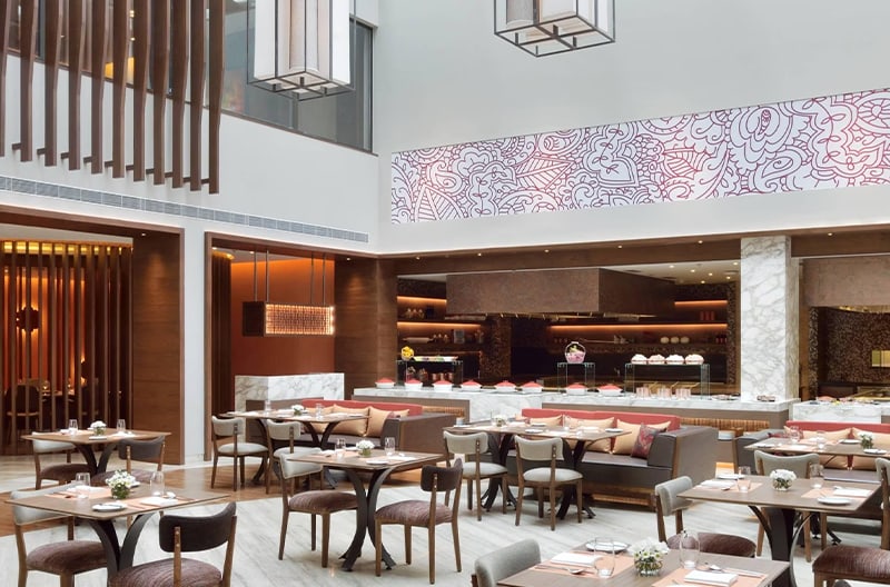 3+ dining venues onsite