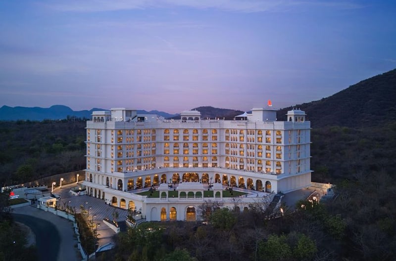 Immersive visits to iconic Udaipur landmarks