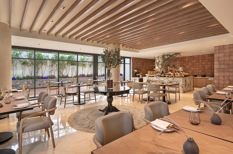 2+ restaurants and bars onsite