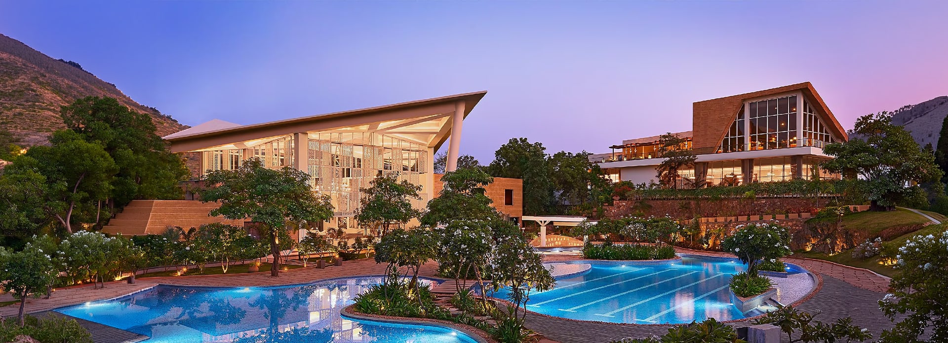 Taj Aravali Resort And Spa Udaipur header image