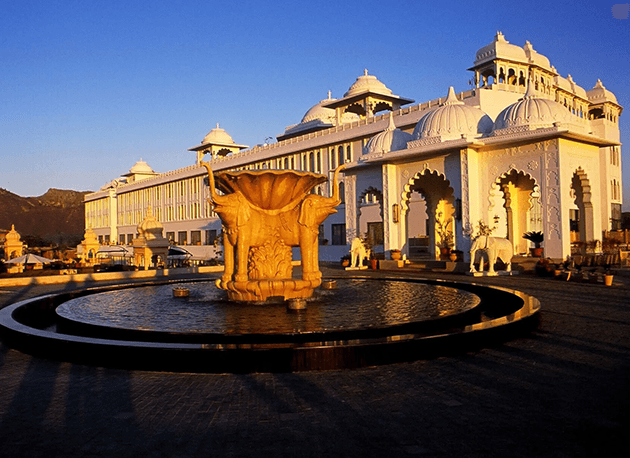 Radisson Blu Palace Resort And Spa Udaipur