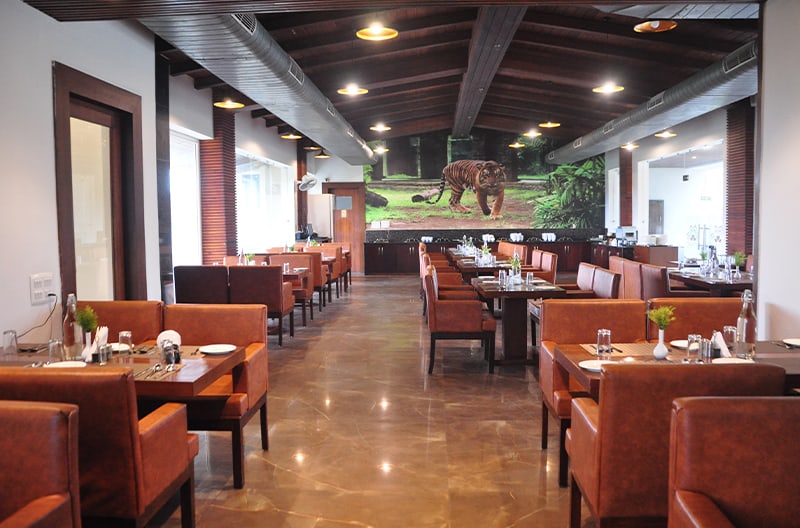 2+ restaurants and bars onsite
