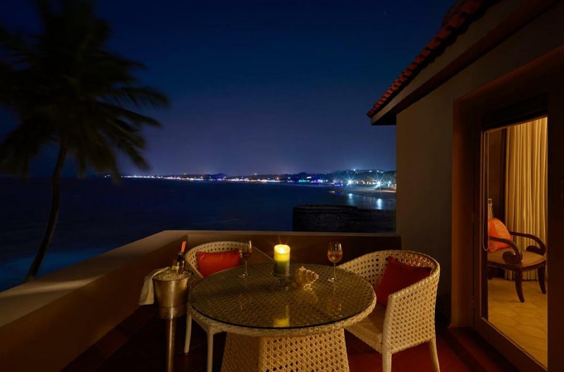Private banyan tree candlelit dining