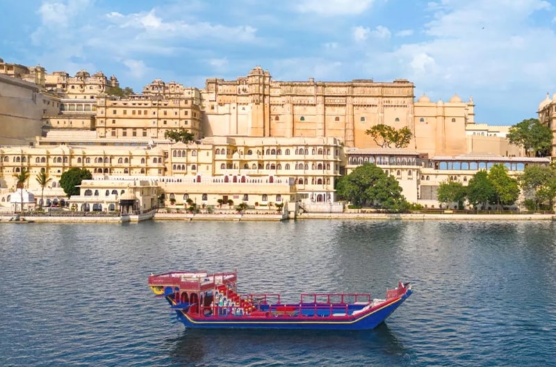 Serene boat rides across Udaipur’s lakes