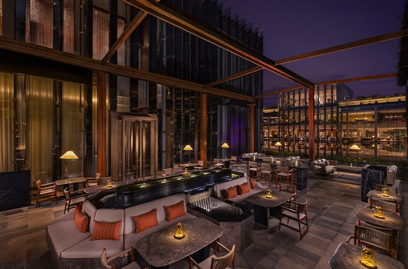 Couples’ candlelit alfresco dining experience