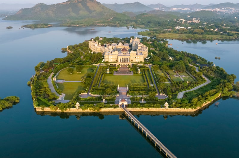 21 acres of gardens and grounds