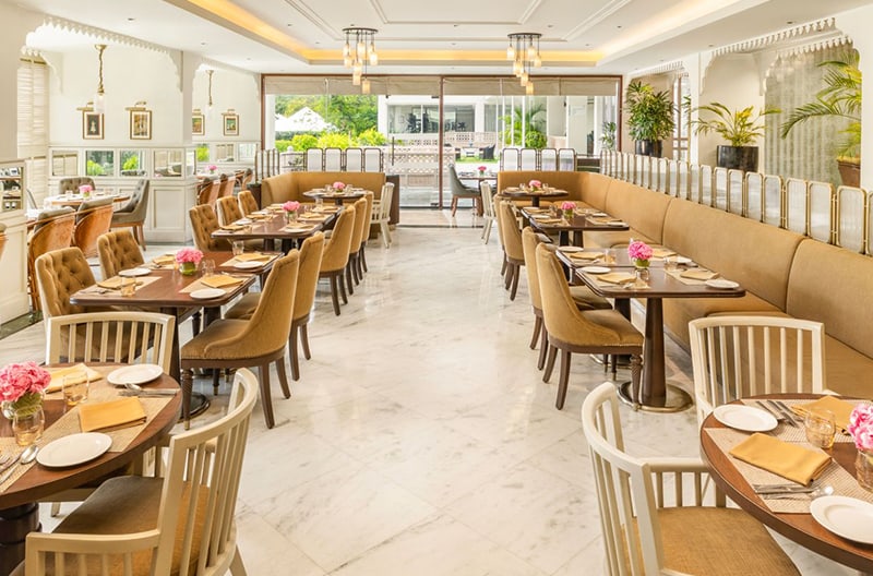 4+ dining venues onsite