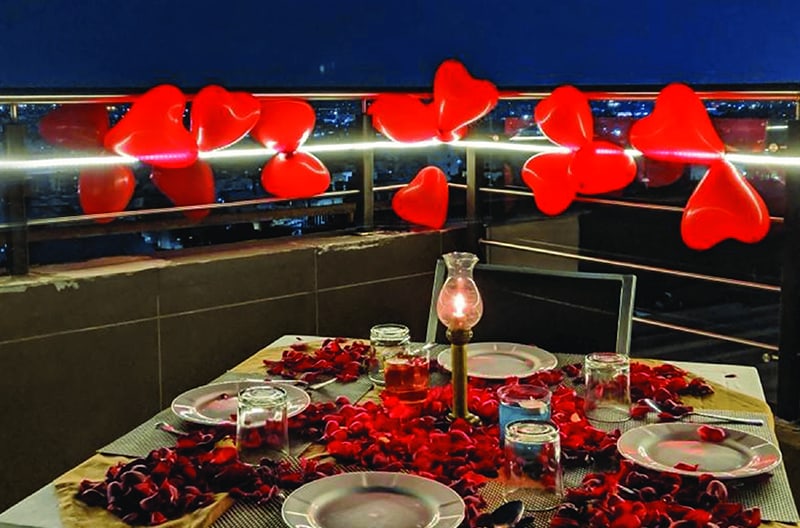 Infinity poolside candlelit dining experience