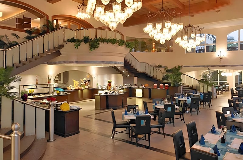 1.	6+ restaurants and bars onsite