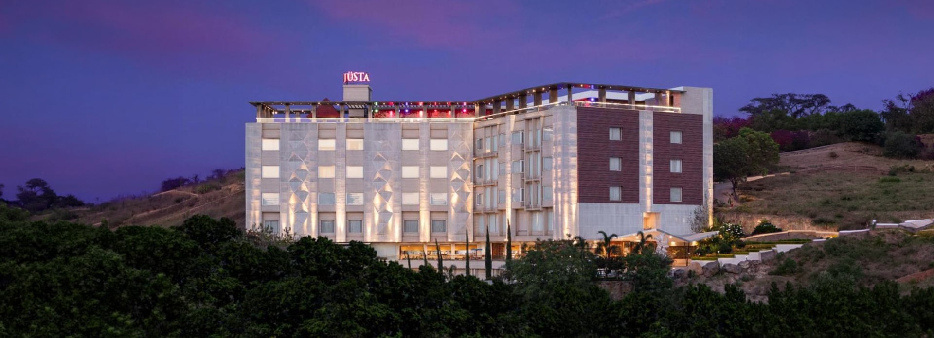 Justa Sajjangarh Resort And Spa Udaipur header image