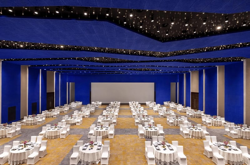 Ballroom venue with retractable auditorium