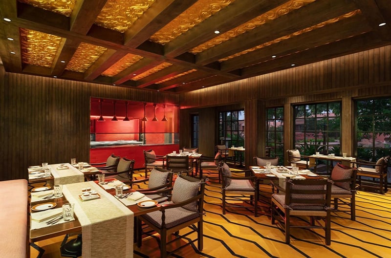 6+ restaurants and bars onsite