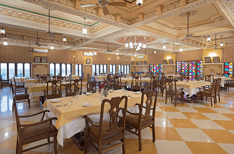 9+ restaurants and bars onsite