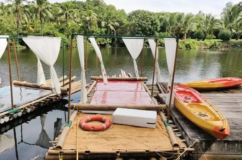 Gourmet backwater rafting dining journey