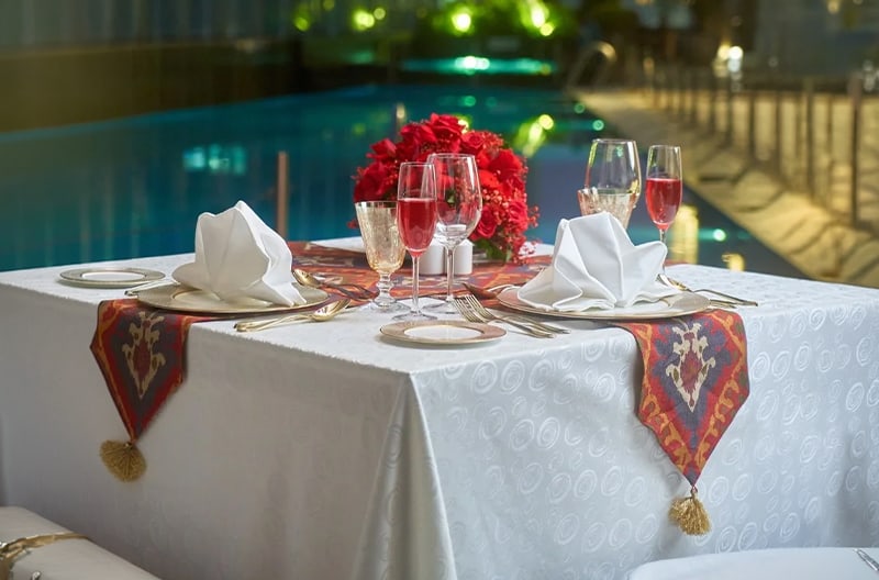 Romantic poolside dinners for couples