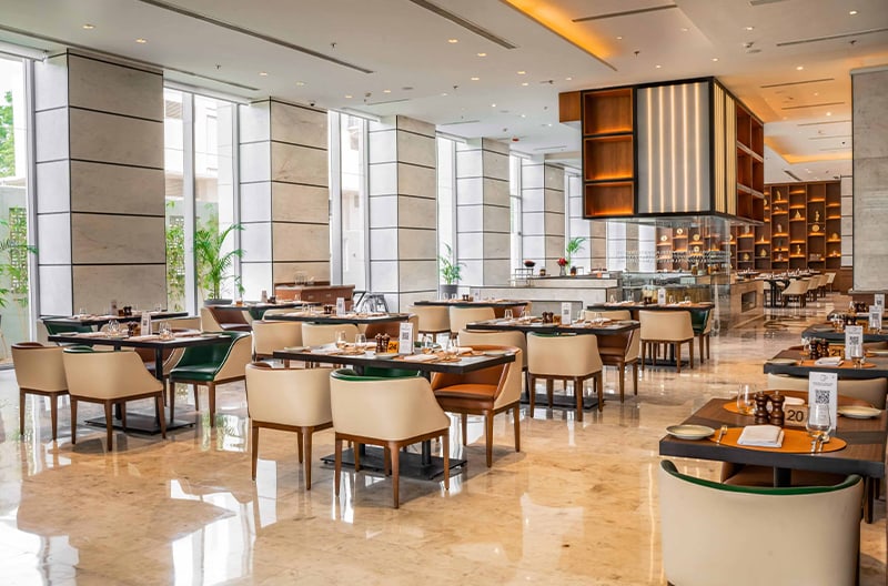 2+ gourmet bars and restaurants onsite