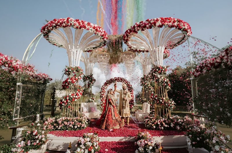 Bespoke royal-style wedding arrivals