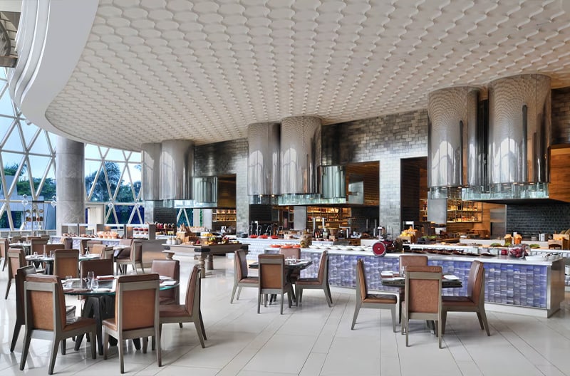 4 in-house dining and bar destinations