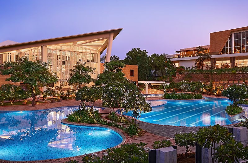 2.	Private sundowners at Alsigarh Lake