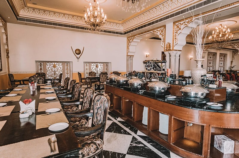 1+ restaurants and bars onsite