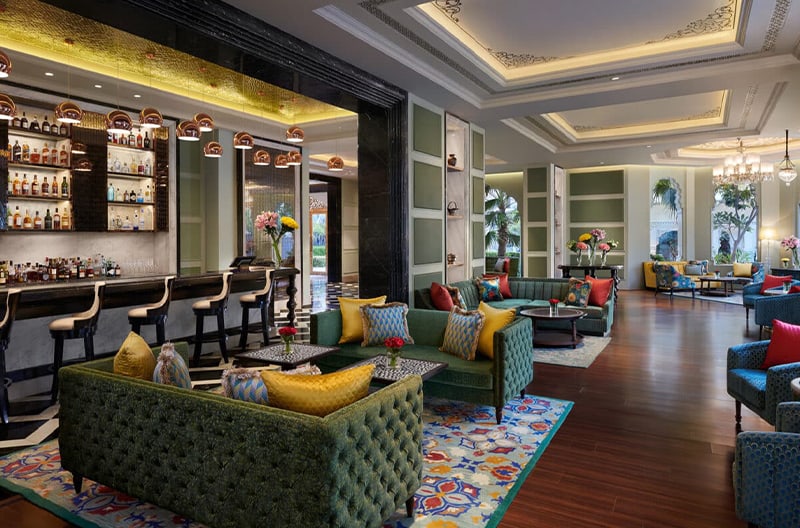 8 distinct global cuisine lounges